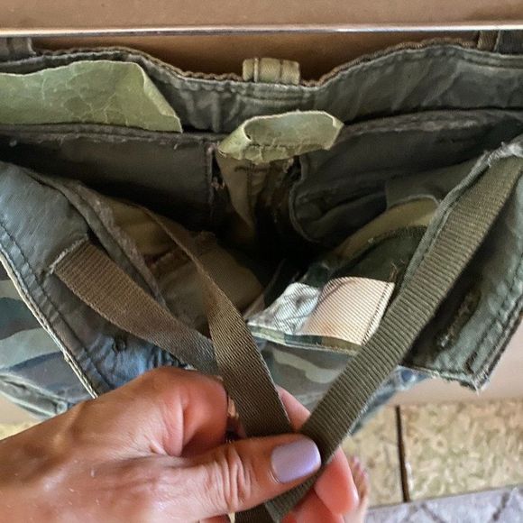 CAMO CARGO BOYS PANTS SIZE MEDIUM 24-27 INSEAM - Picture 7 of 8